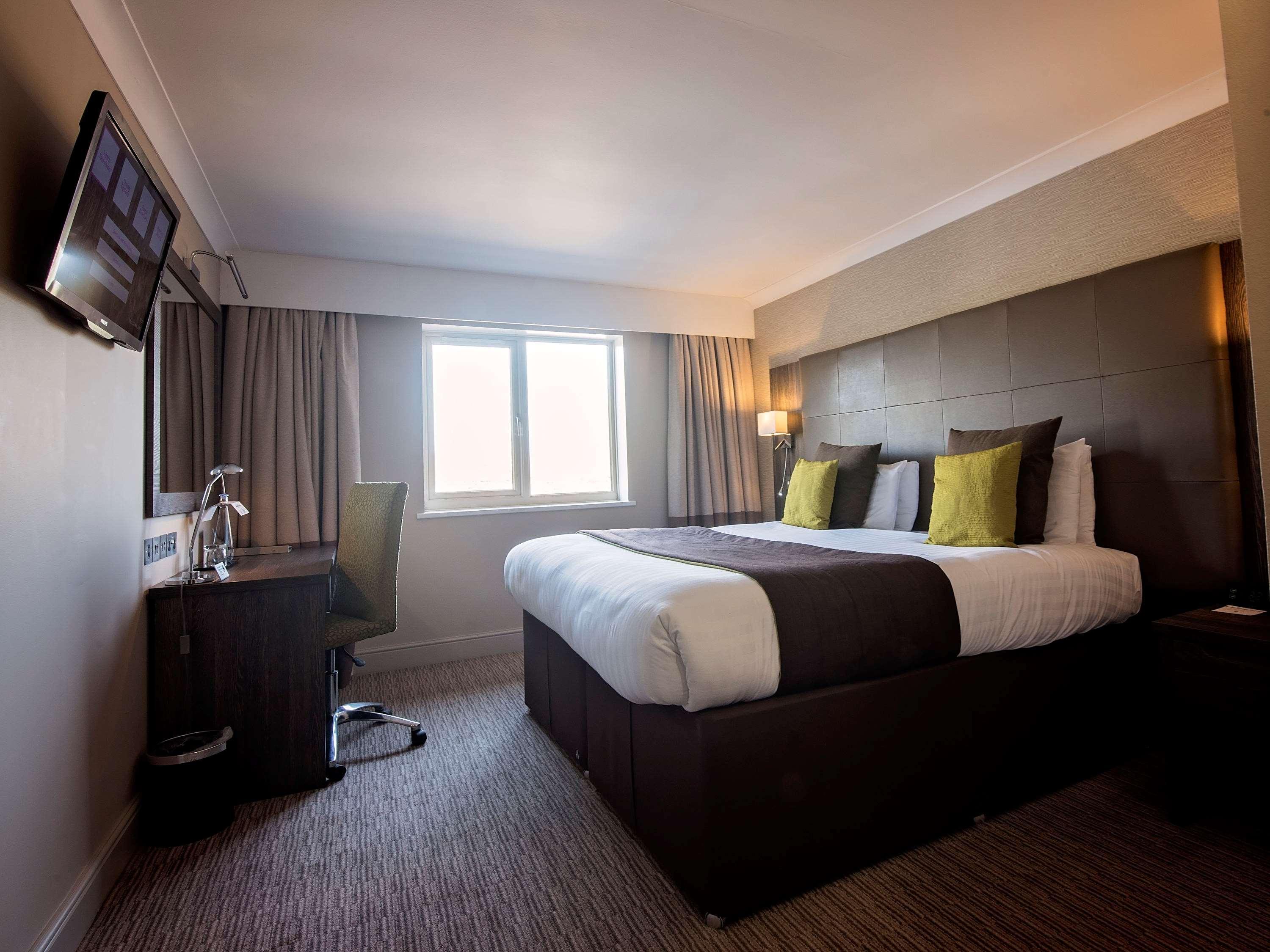 Mercure Milton Keynes Hotel Екстериор снимка