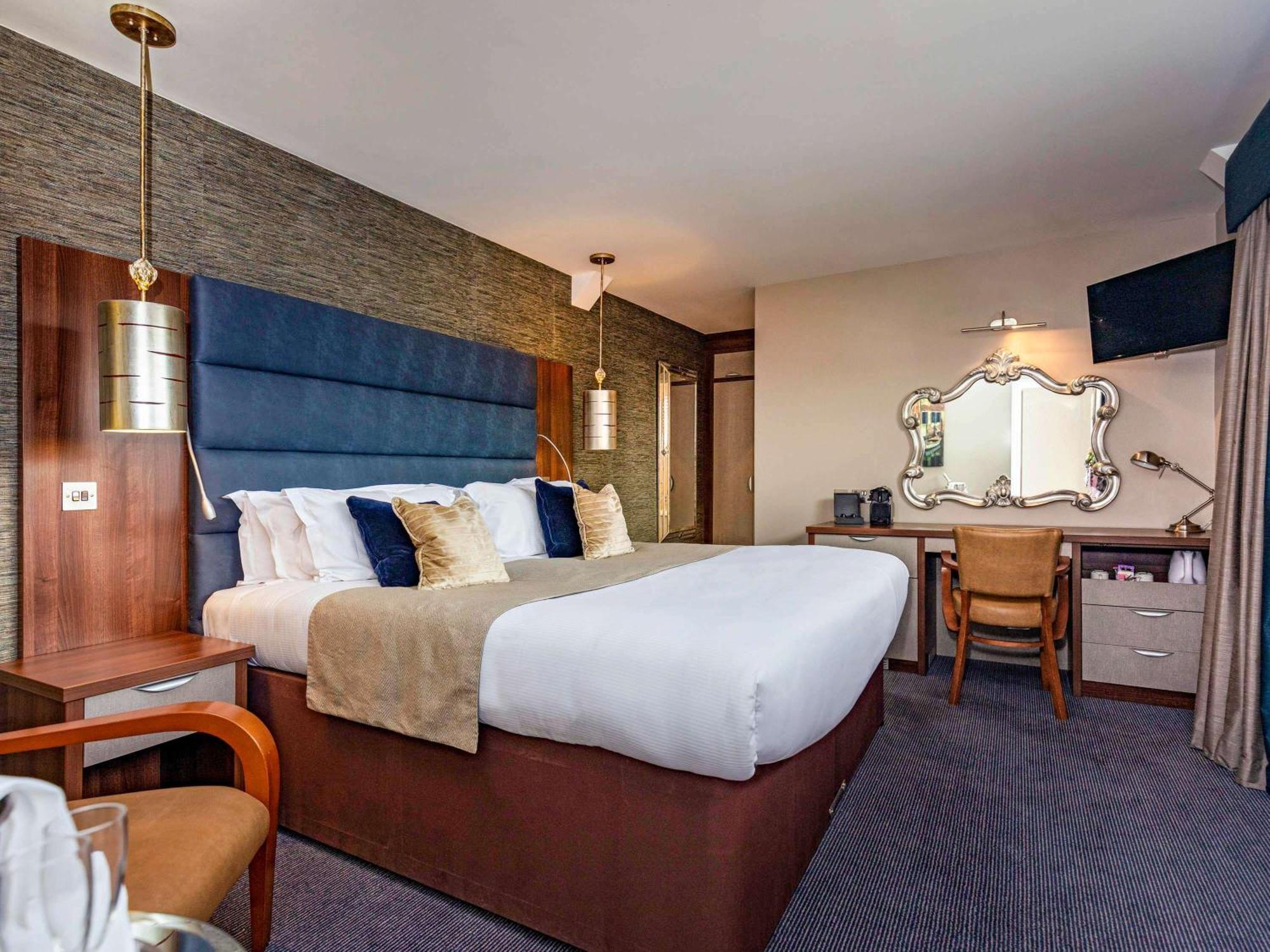 Mercure Milton Keynes Hotel Екстериор снимка