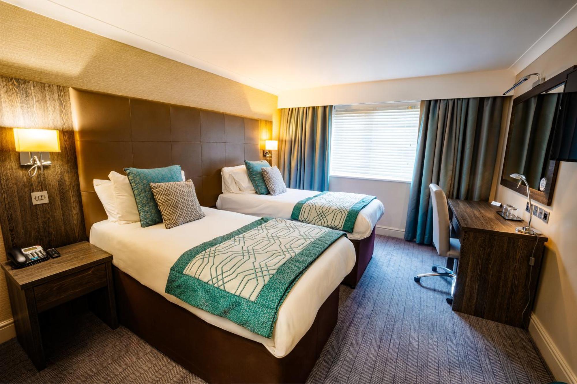 Mercure Milton Keynes Hotel Екстериор снимка