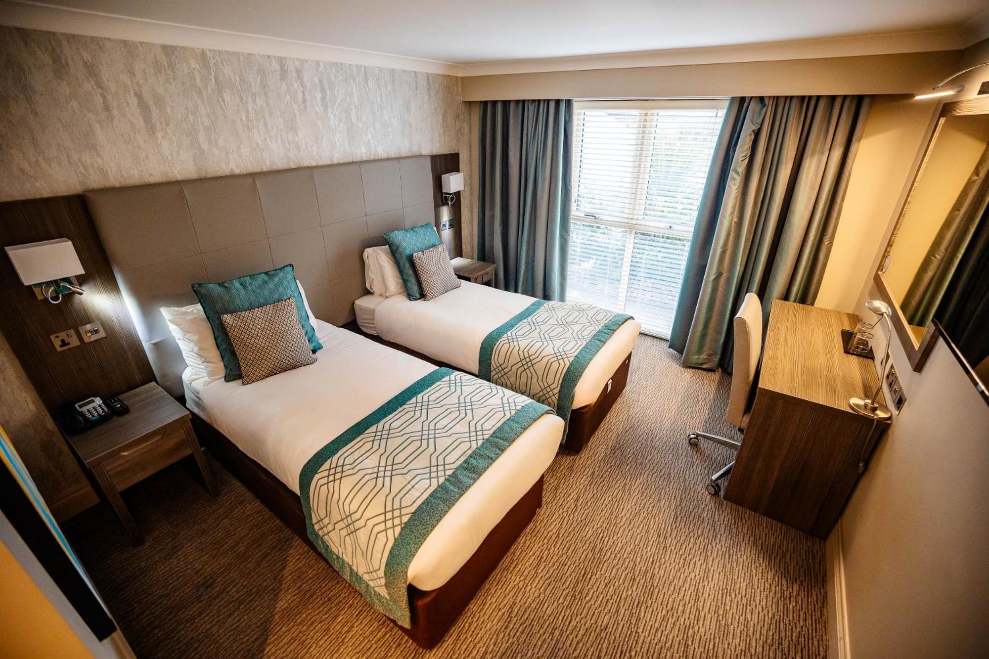 Mercure Milton Keynes Hotel Екстериор снимка
